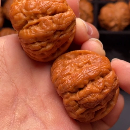 文玩核桃把件秦岭山脉核桃
