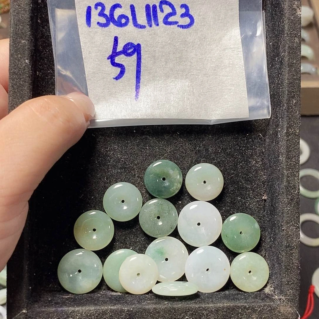 未镶嵌定制翡翠翡翠