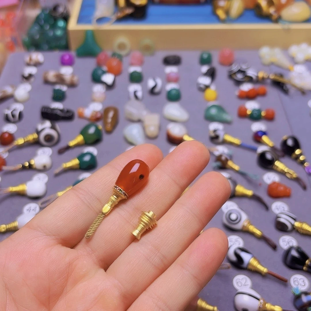 玛瑙/玉髓隔珠未镶嵌何*贵