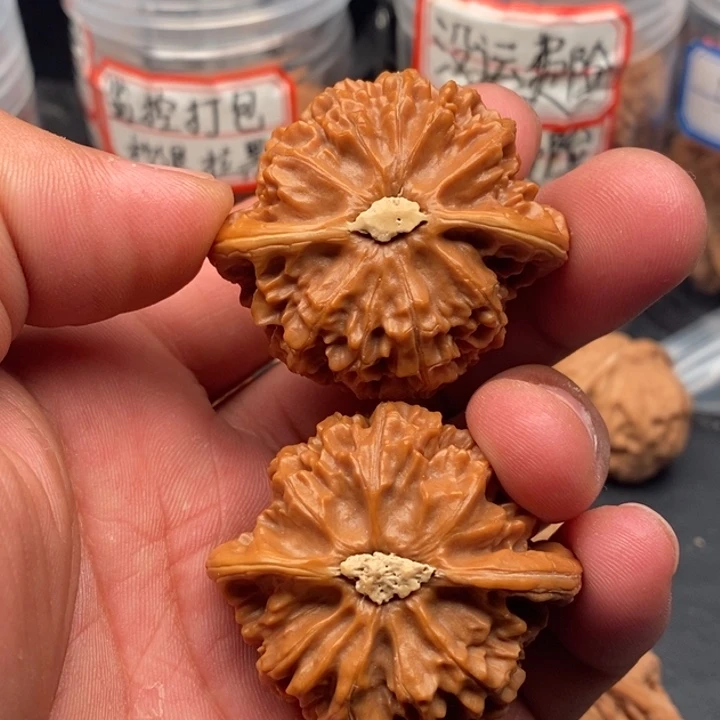 文玩核桃把件宫灯44