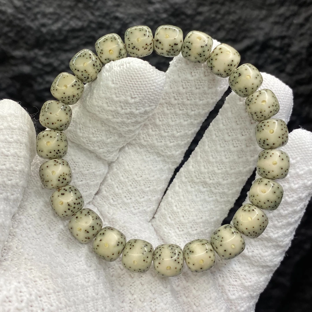 石玉料星月菩提纯火龙果星点全场无烟花盘玩出来效果牛的一批卡十