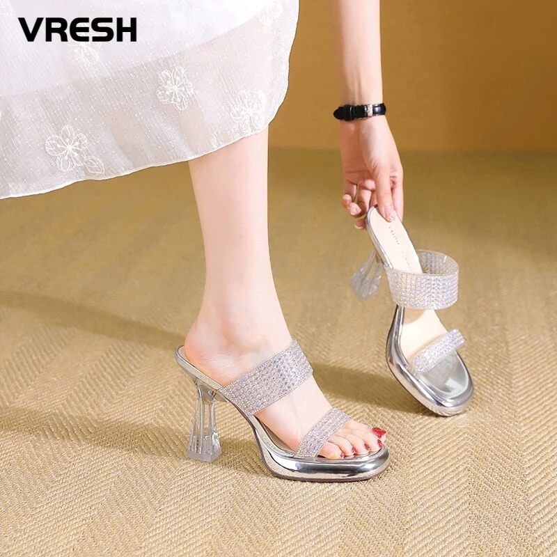 设计感水钻一字带凉拖鞋女夏外穿2025年新款时尚防水台透明高跟鞋