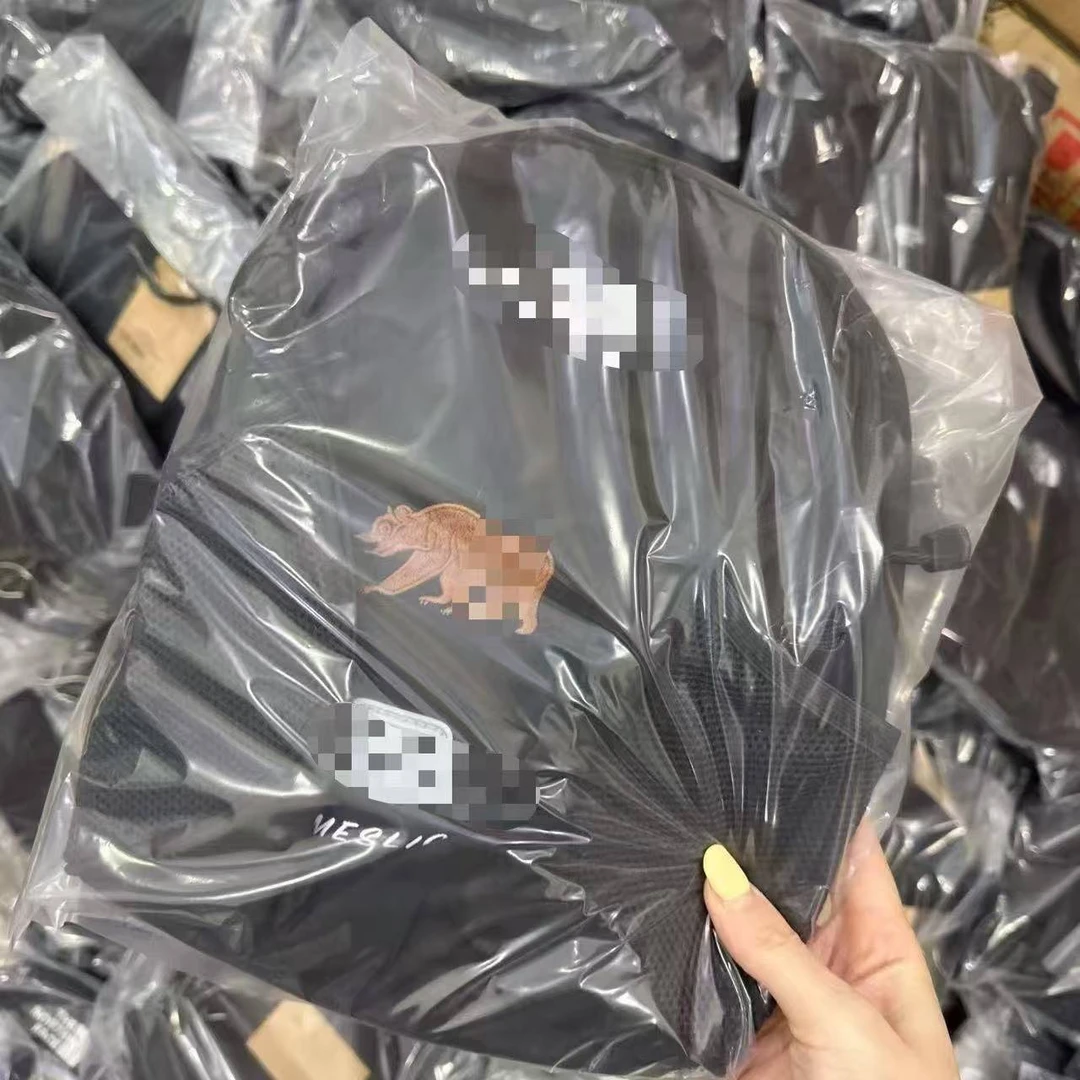 逃跑外婆家的书包