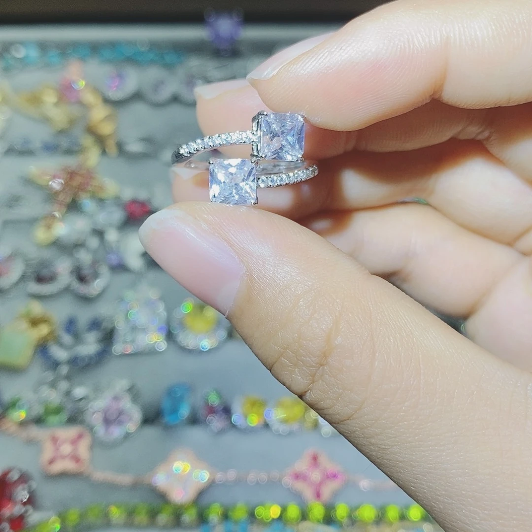 【闪购商品】银S925镶嵌耳饰托帕石