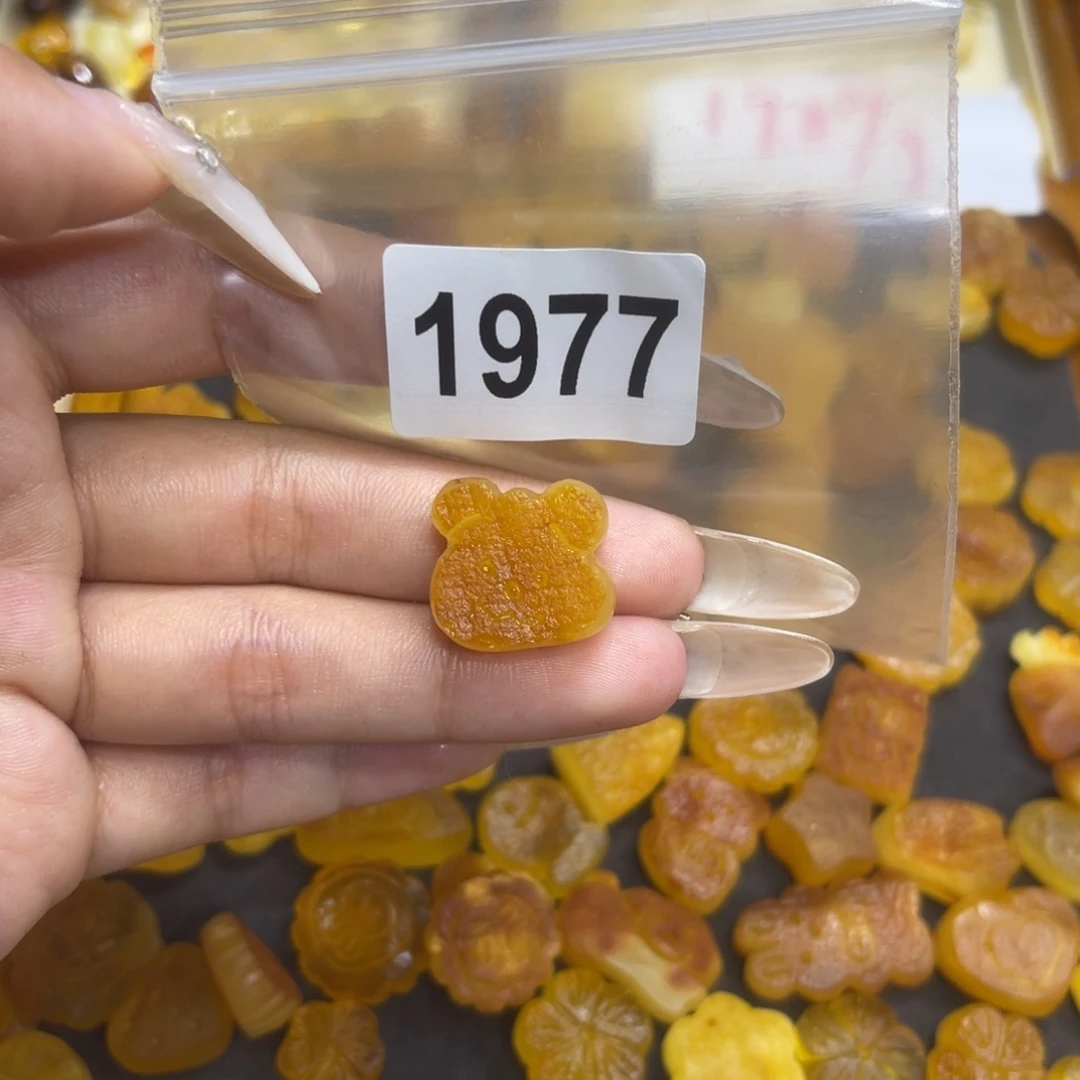 嘟***嘟琥珀未镶嵌珠宝奇石