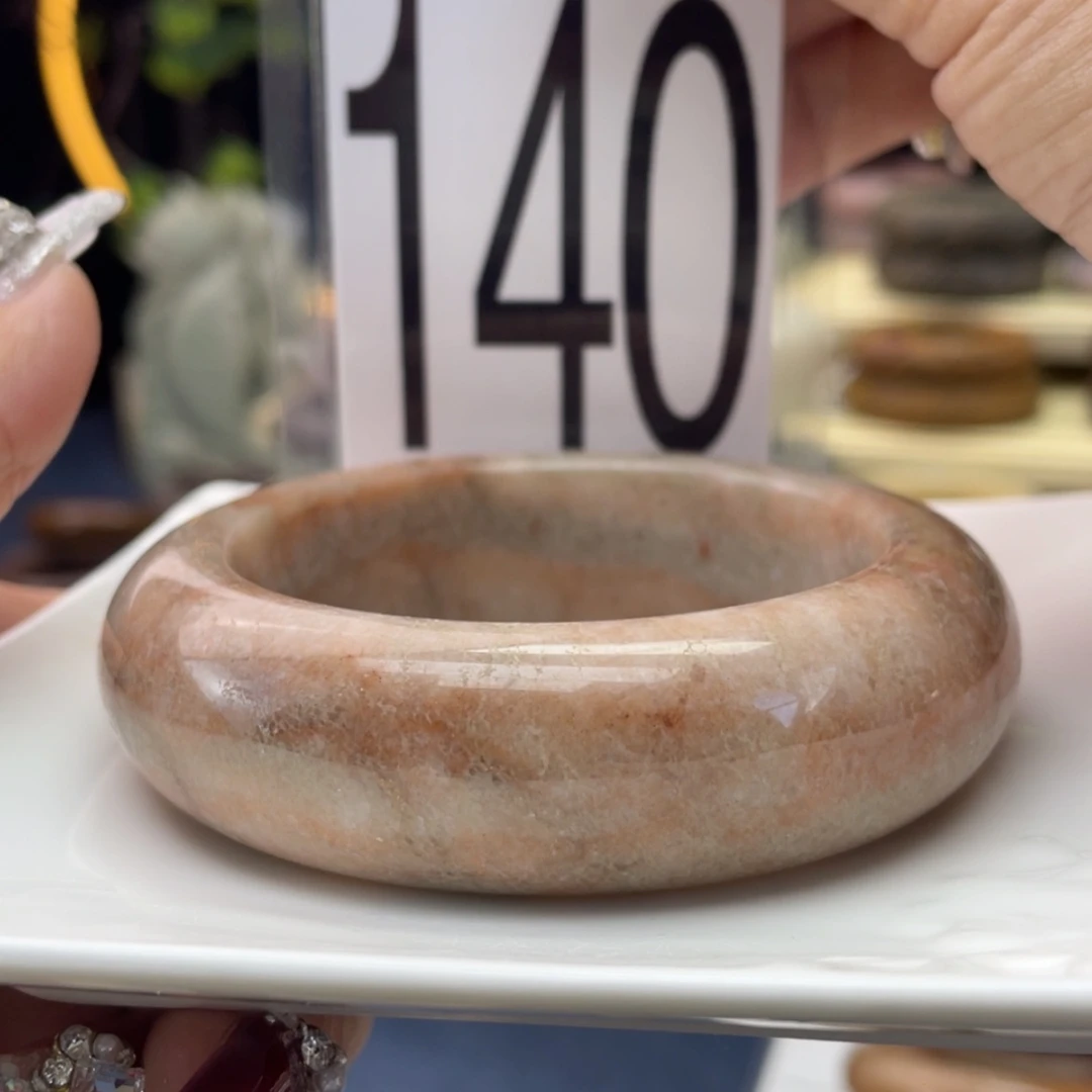 【闪购商品】石英质玉手镯未镶嵌