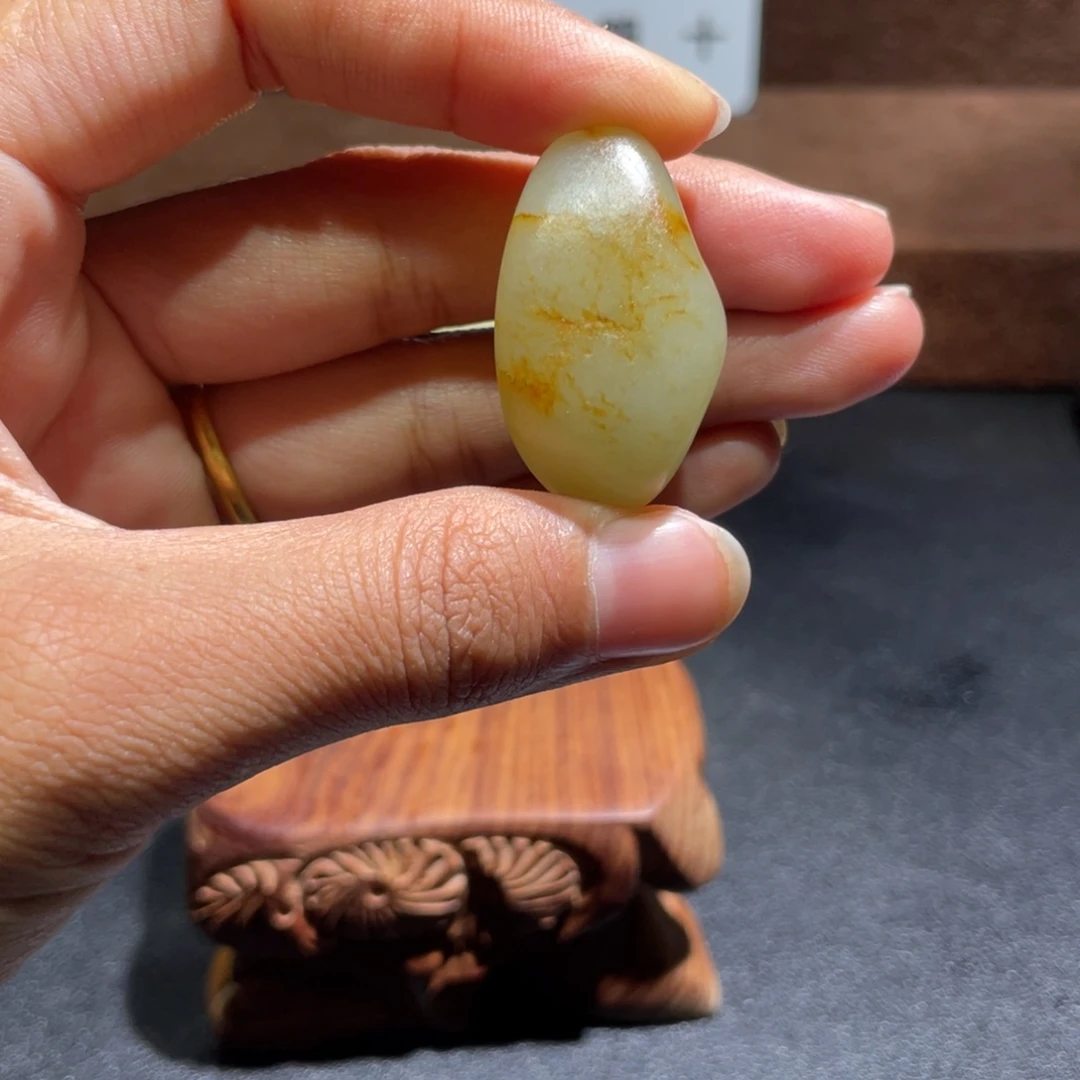 和田玉（糖玉）未镶嵌挂件20.6 克