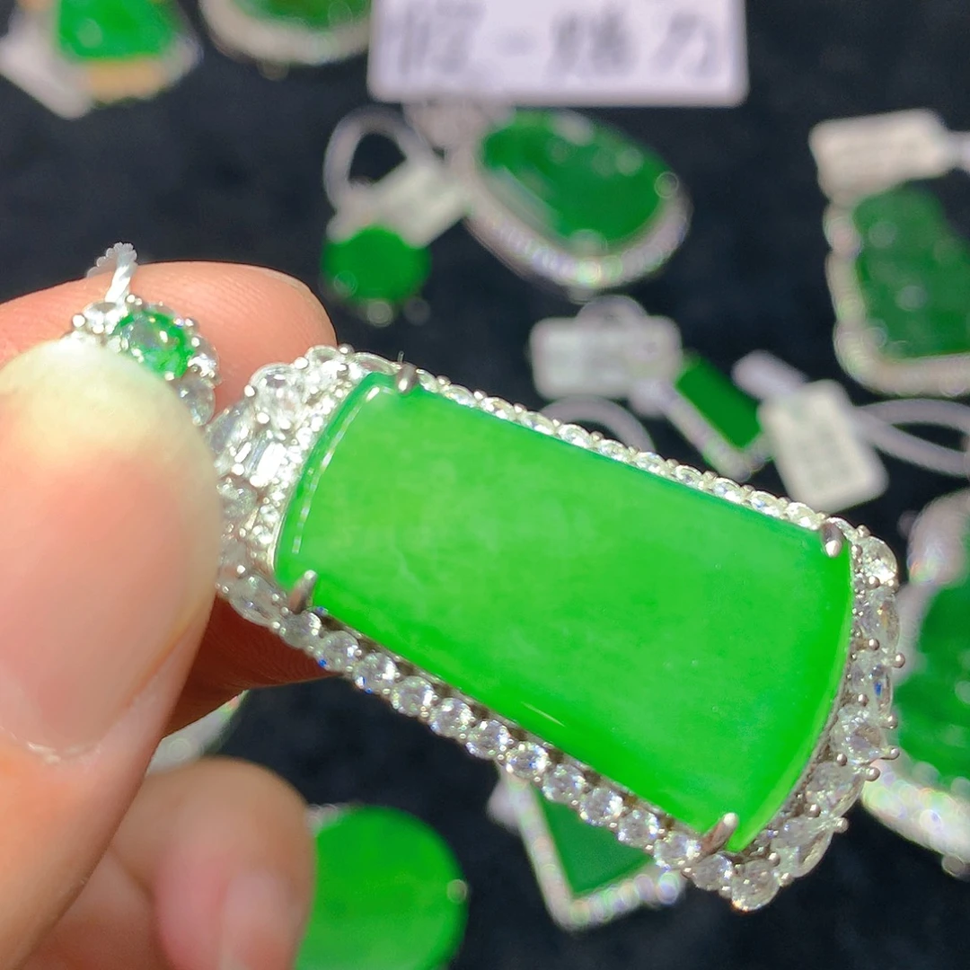 颈饰银S925镶嵌翡翠