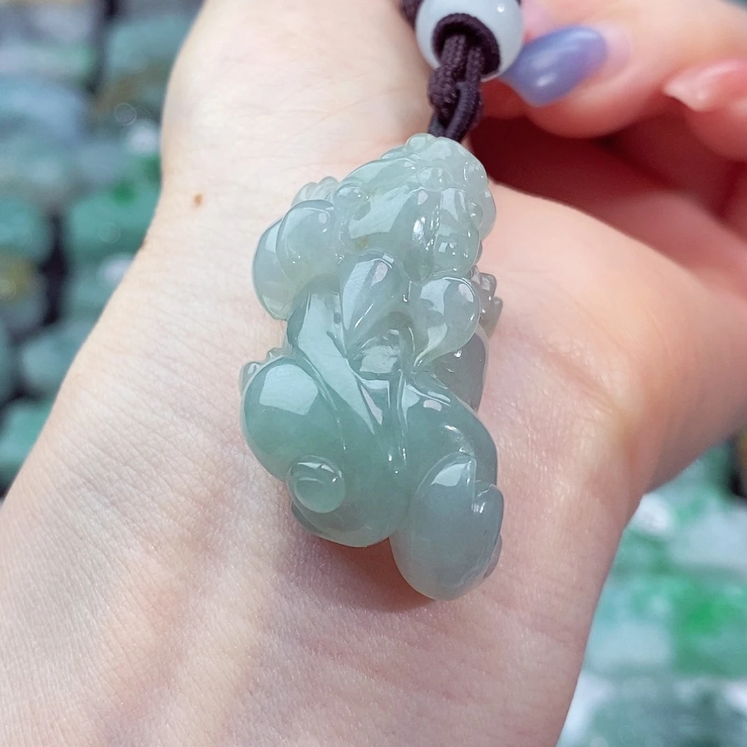 颈饰未镶嵌翡翠天然