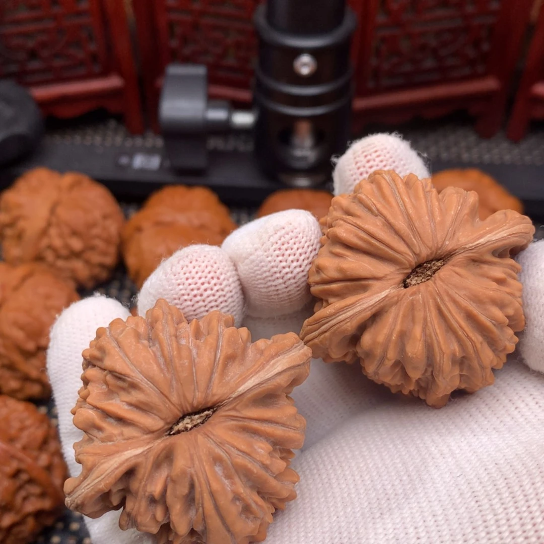 文玩核桃吊坠c*c楼子44