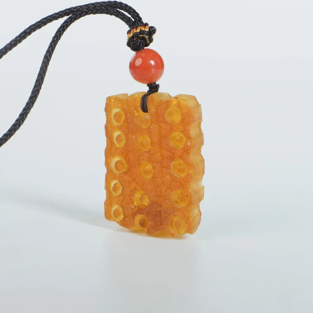 DY-M5264 原皮方形吊坠 2.71g