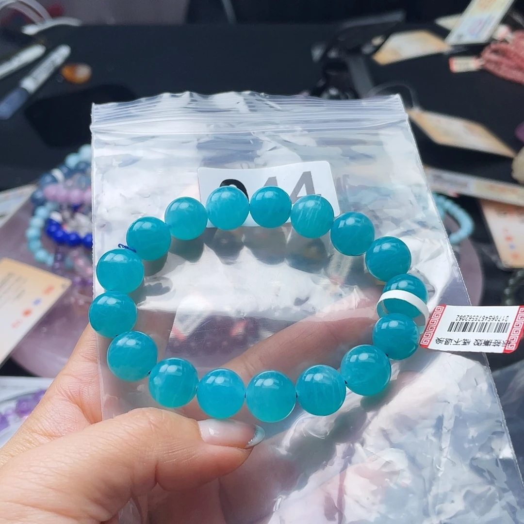 水晶手串未镶嵌手串044。