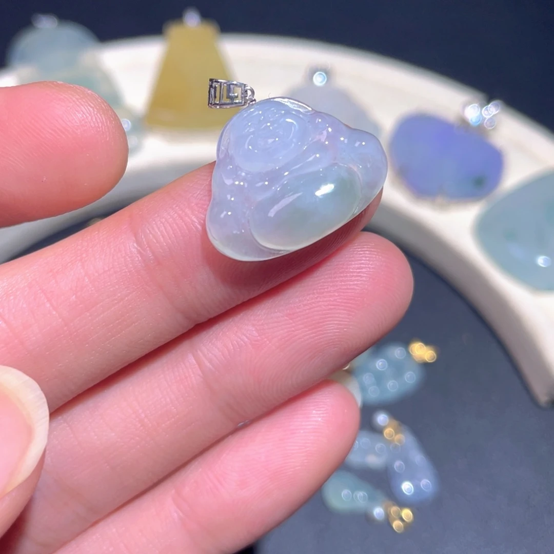 翡翠18K金镶嵌颈饰翡翠