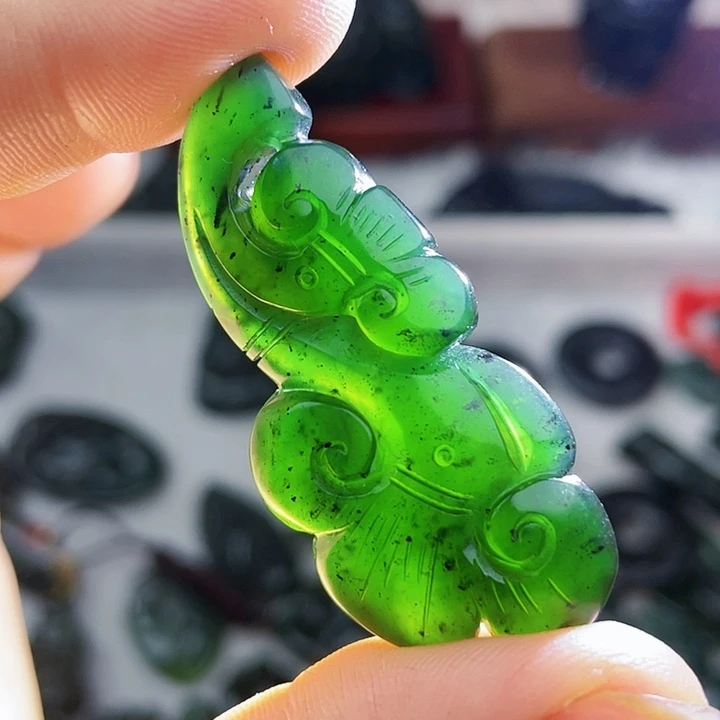 蛇纹石玉未镶嵌挂件