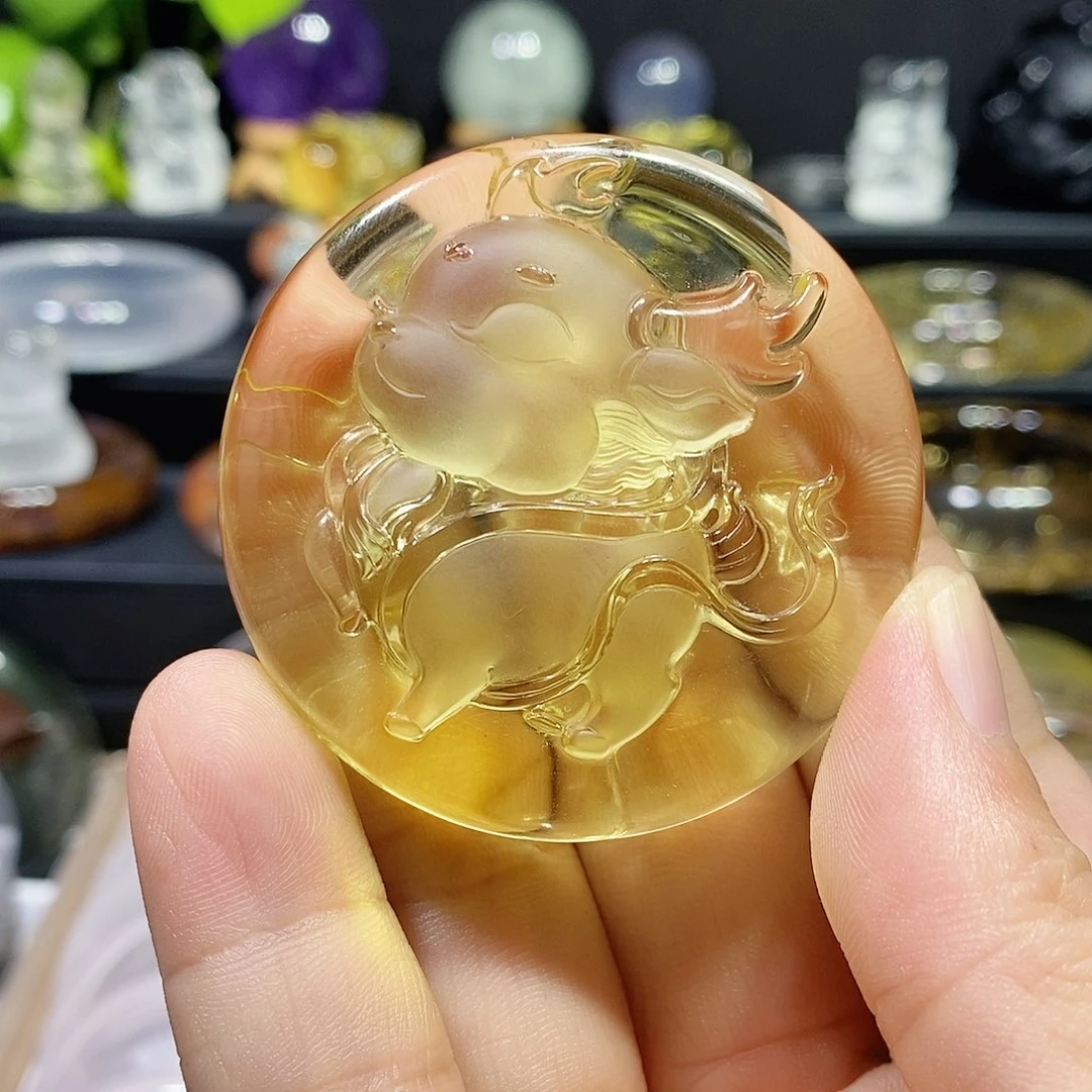 啾***咪水晶未镶嵌颈饰天然黄水晶牌卡51直径鹿