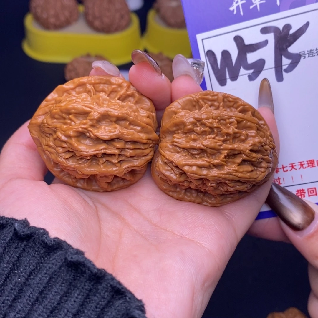 文玩核桃吊坠W575链接 虎头40尺
