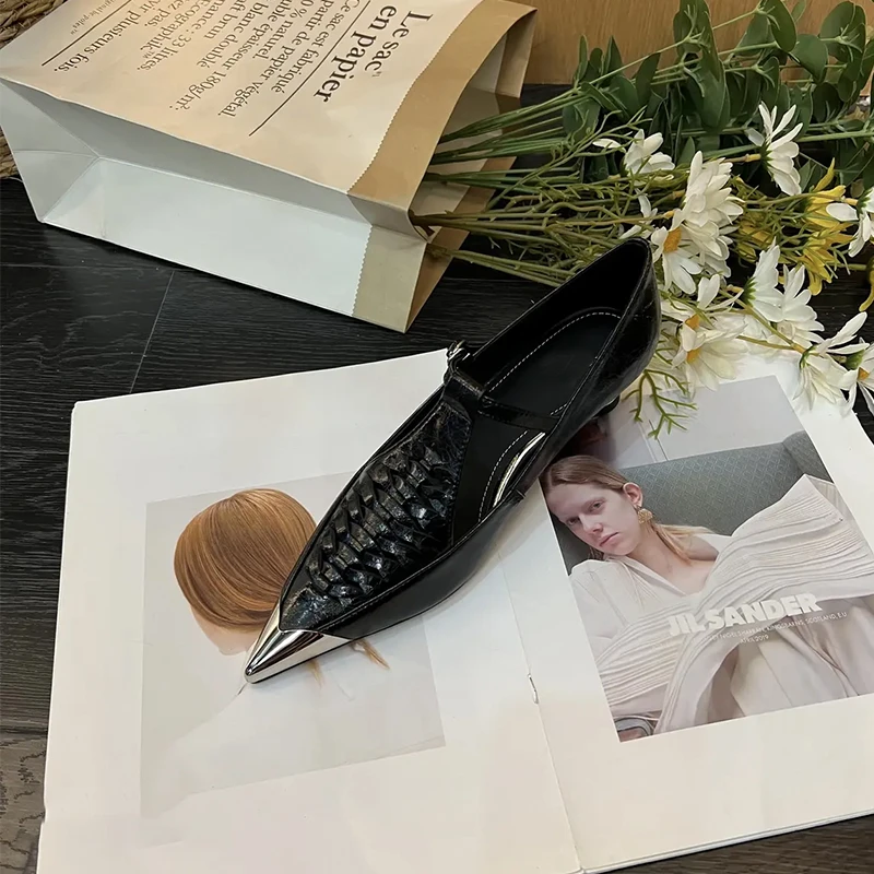 气质尖头薄款包头金属头英伦风女鞋夏季小粗跟编织透气单鞋