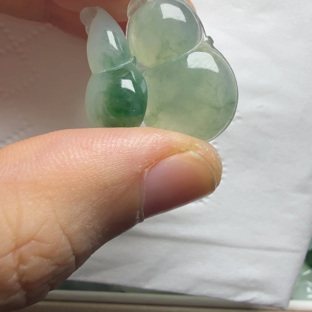 翡翠未镶嵌颈饰33