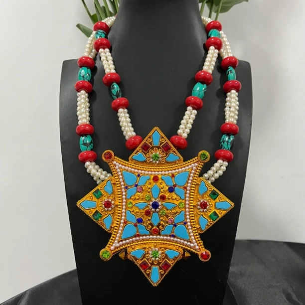 黄铜锆石吊坠  藏式吊坠西藏项链藏族饰品尼泊尔黄铜镀金不掉色