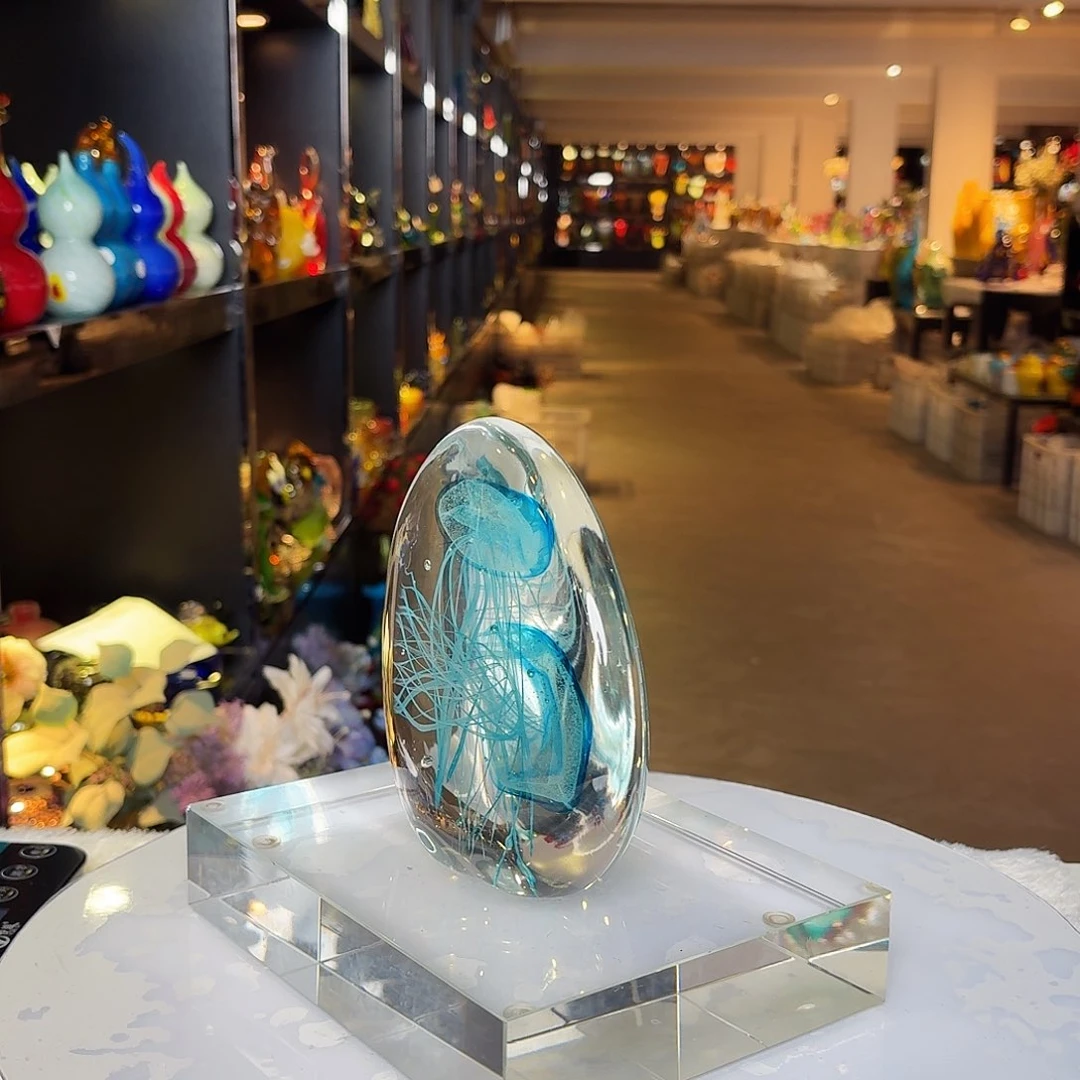 琉璃手工艺品琉璃岛上有个叫小白