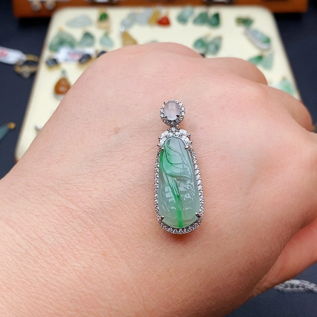 颈饰银S925镶嵌翡翠