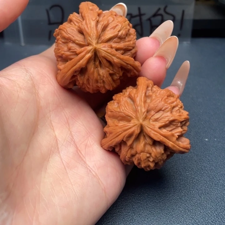 亿***具吊坠文玩核桃白狮子