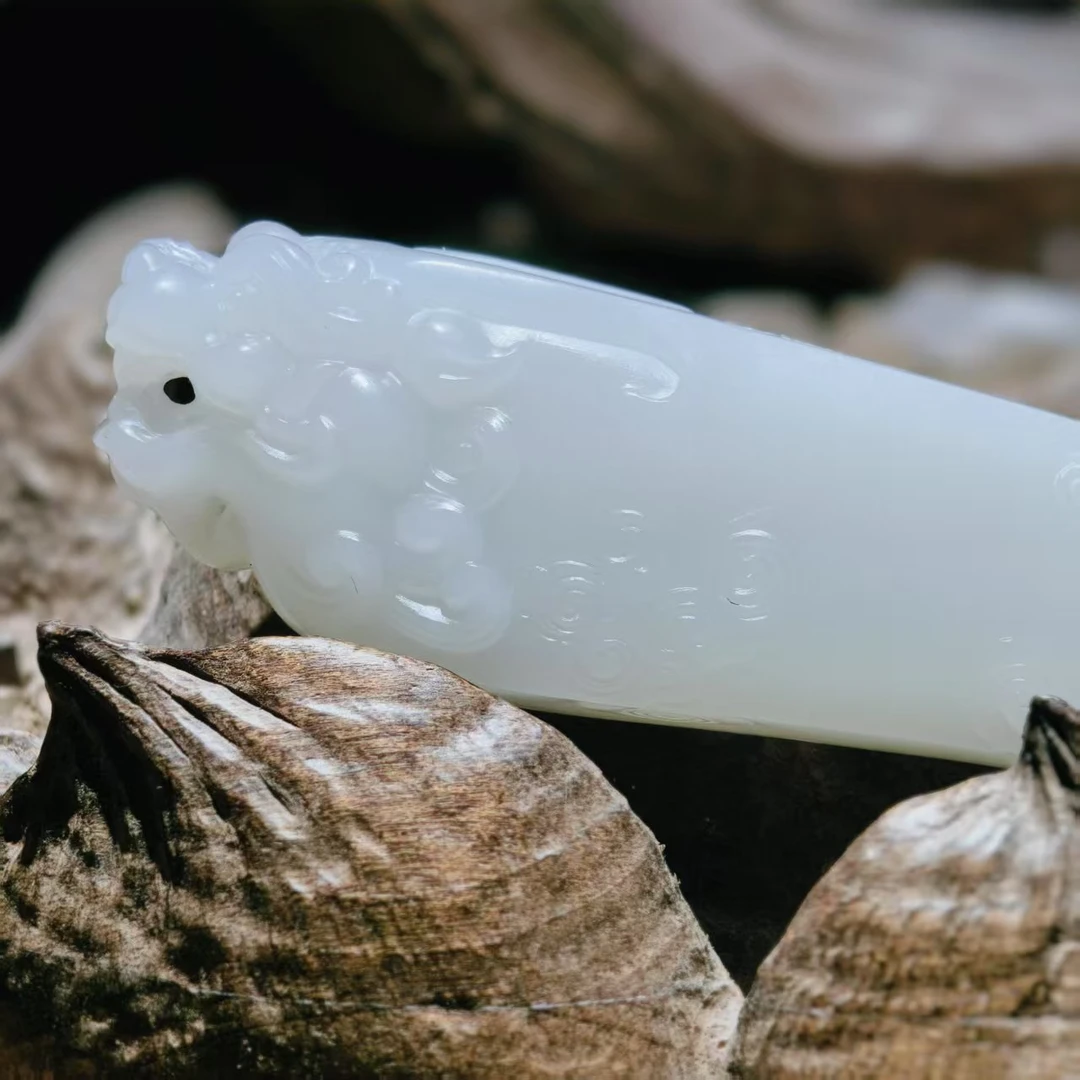 米达姐【米达姐和田玉】米达料府上有龙——手工精雕