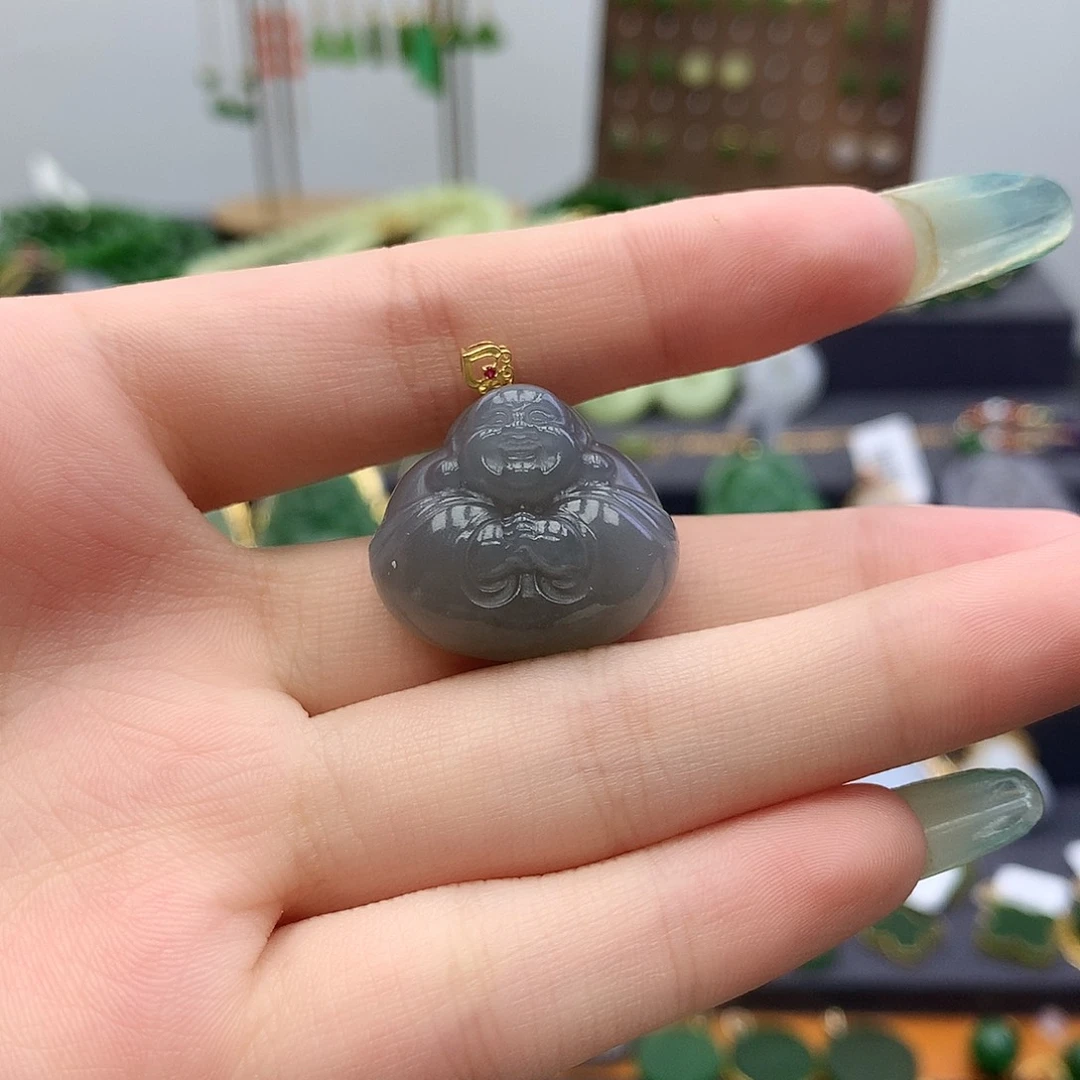 颈饰18K金镶嵌和田玉