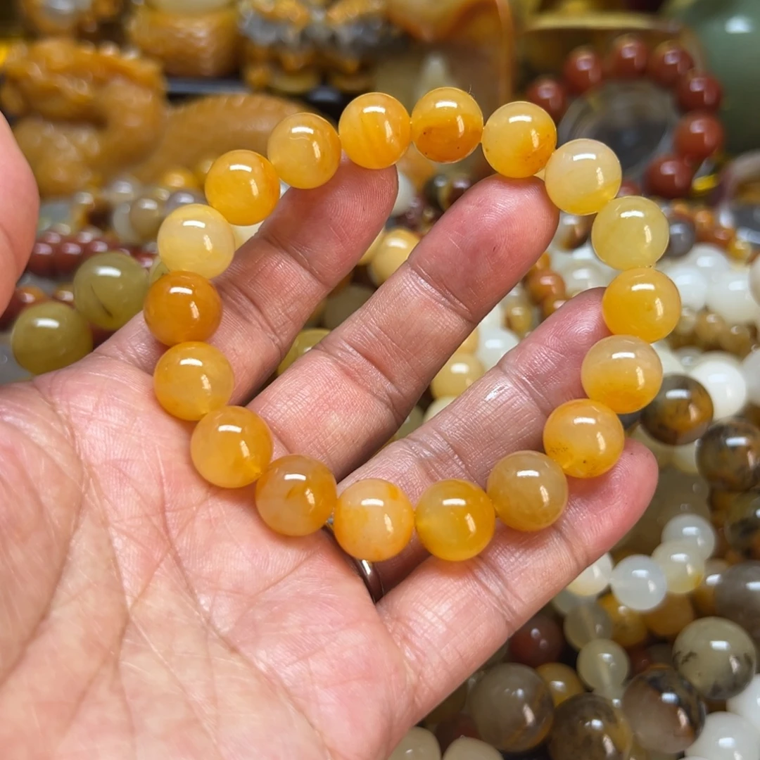 石英质玉未镶嵌颈饰