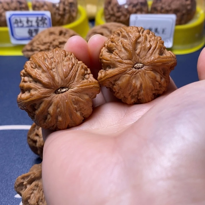 把件文玩核桃御尊