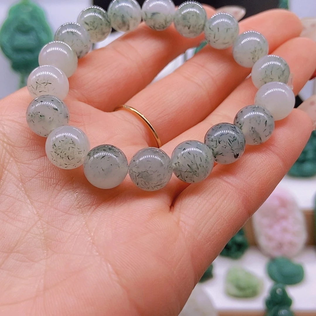 独山玉颈饰未镶嵌