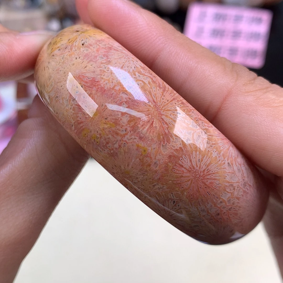 【闪购商品】颈饰未镶嵌硅化珊瑚（珊瑚玉）13号精美手镯56.5圈