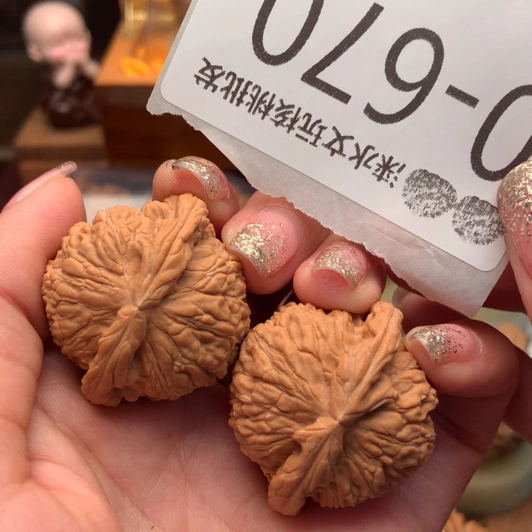 文玩核桃把件36闷白