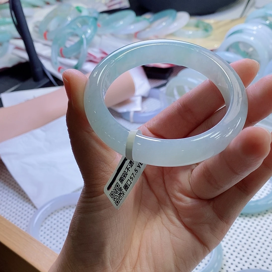 翡翠未镶嵌手镯58正圈29