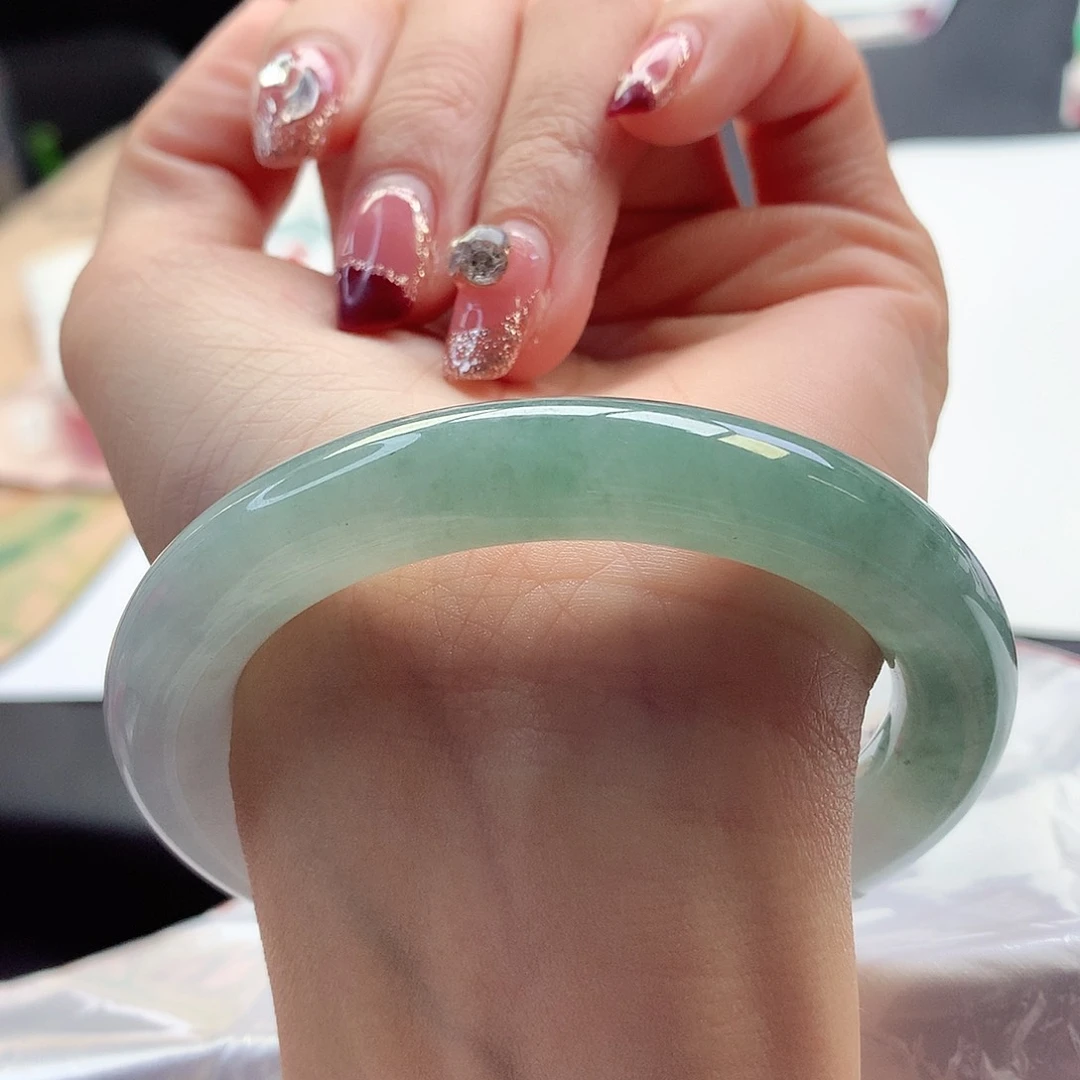 翡翠手镯未镶嵌56-57圈口性价比超高