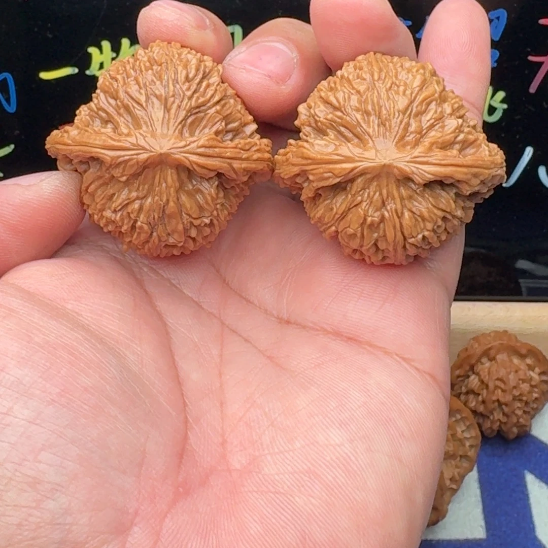 吊坠桃核球形南疆石