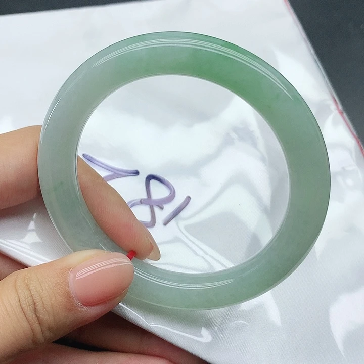 未镶嵌手镯翡翠182
