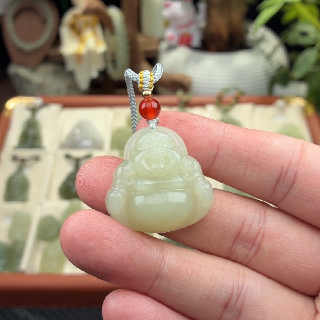 ****）和田玉未镶嵌颈饰