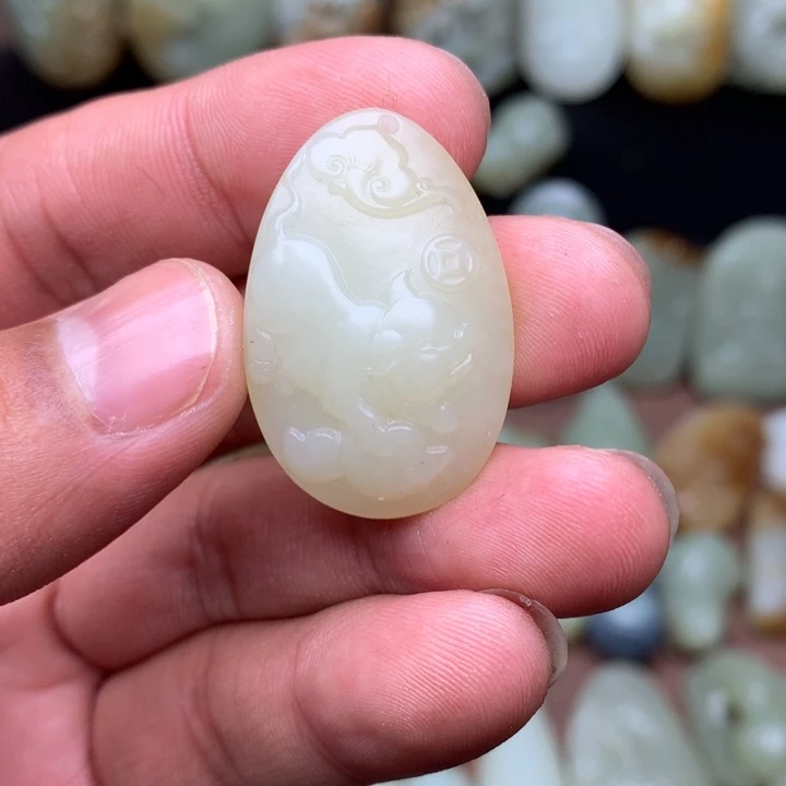 和田玉（糖玉）未镶嵌颈饰