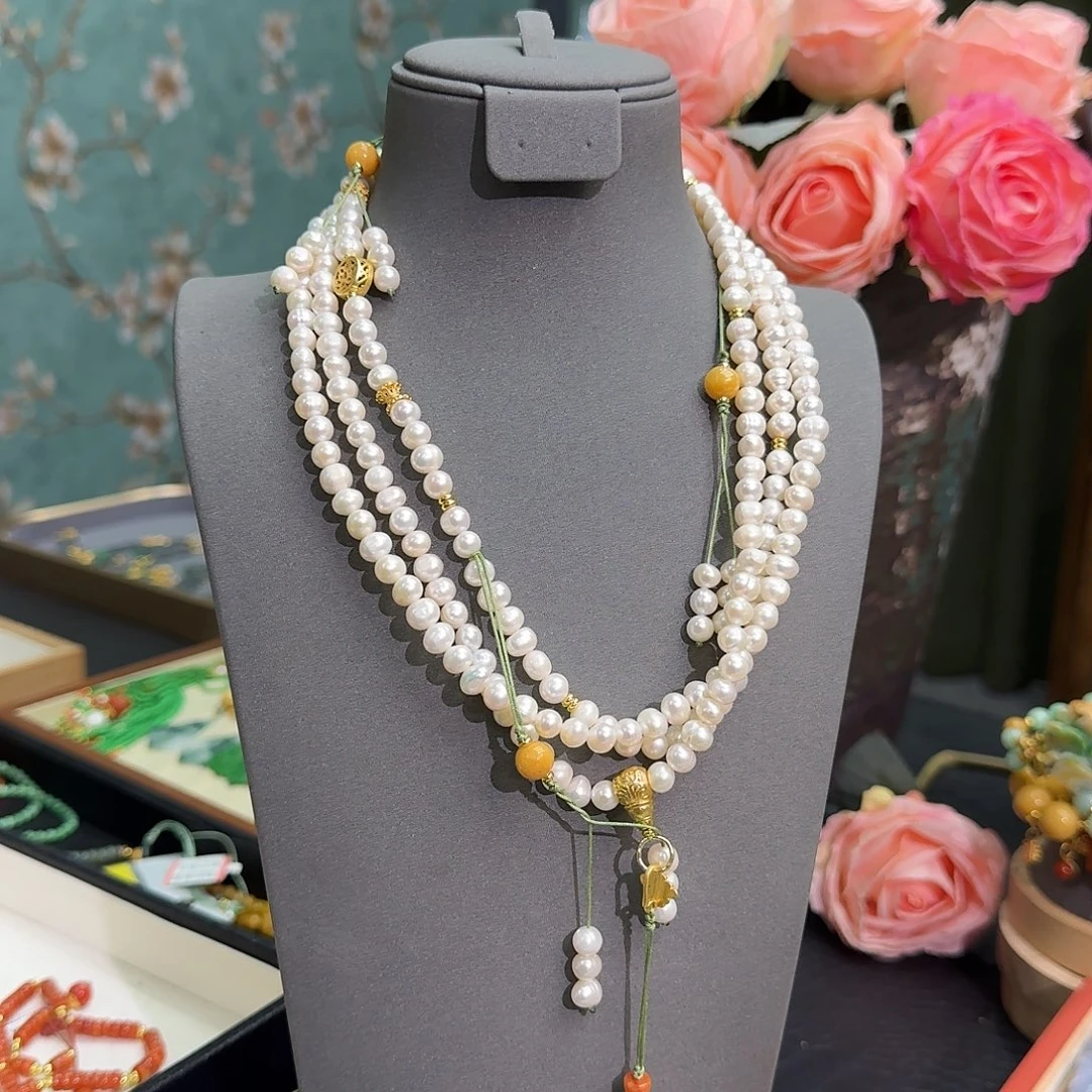 L***M翡翠未镶嵌吊坠(赠链)拍3发一 228一条