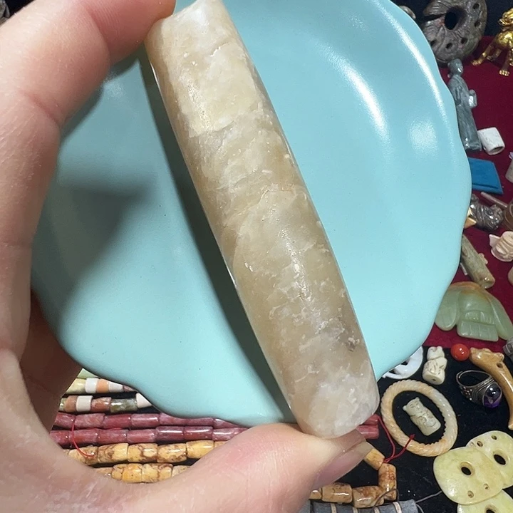 透闪石质玉未镶嵌挂件