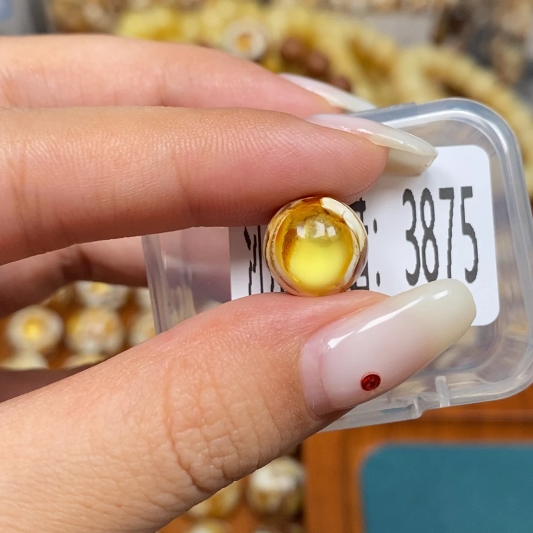 蜜蜡未镶嵌珠宝奇石3875