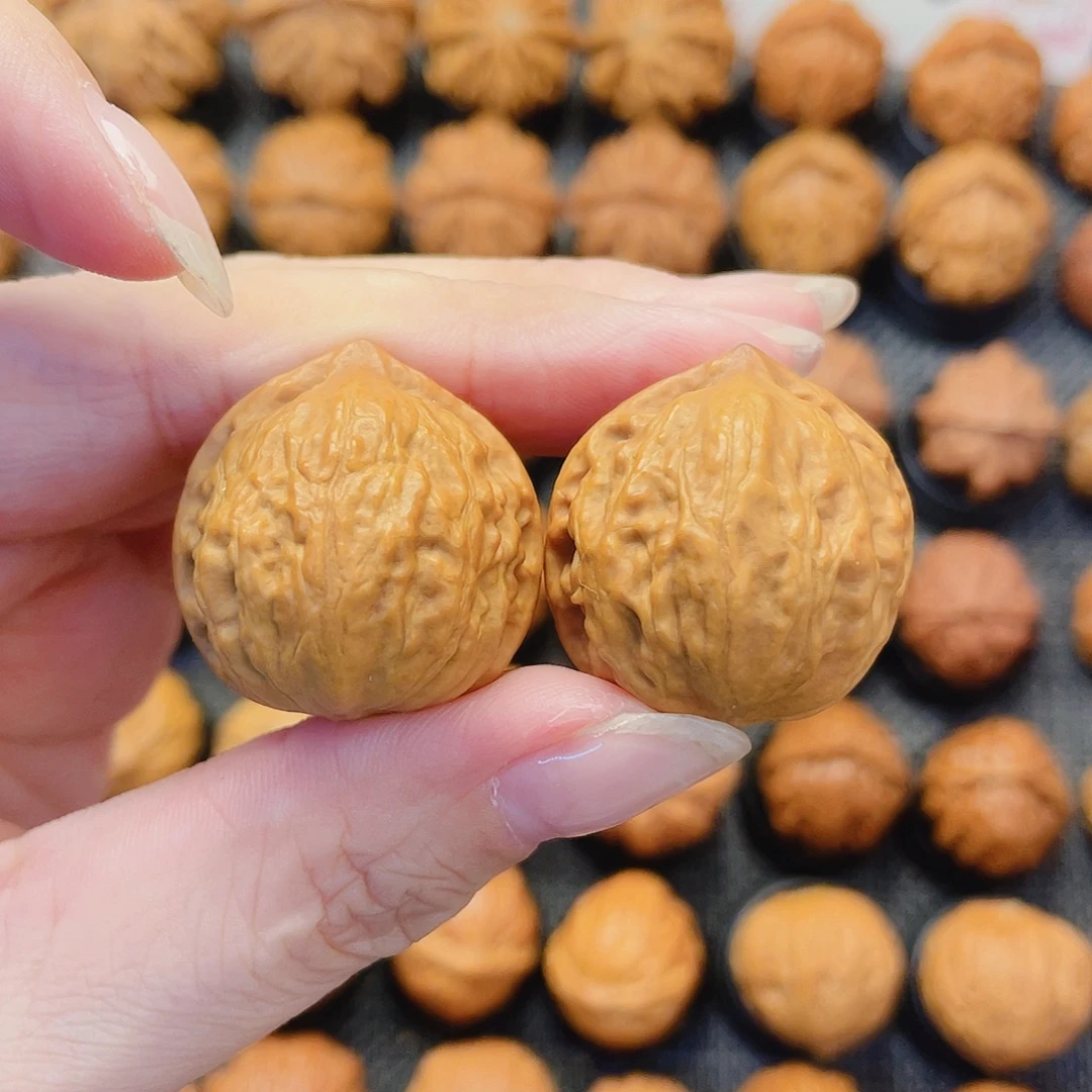 文玩核桃把件糖三角