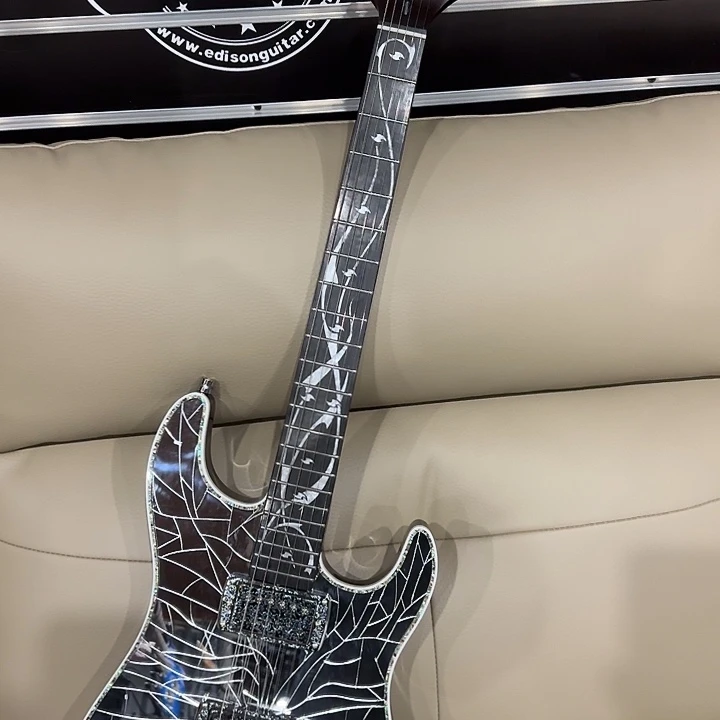 鸡翅木琴颈，带轻体箱