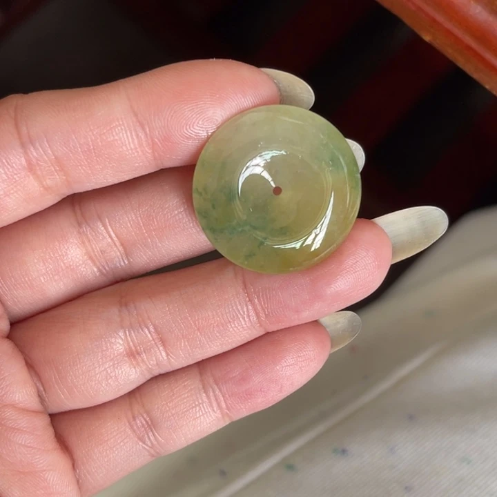 唐***以定制翡翠未镶嵌翡翠