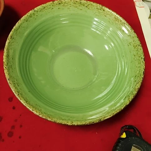 瓷片盘，沙锅，瓷片，瓶，碗，各种沙锅，摆件，