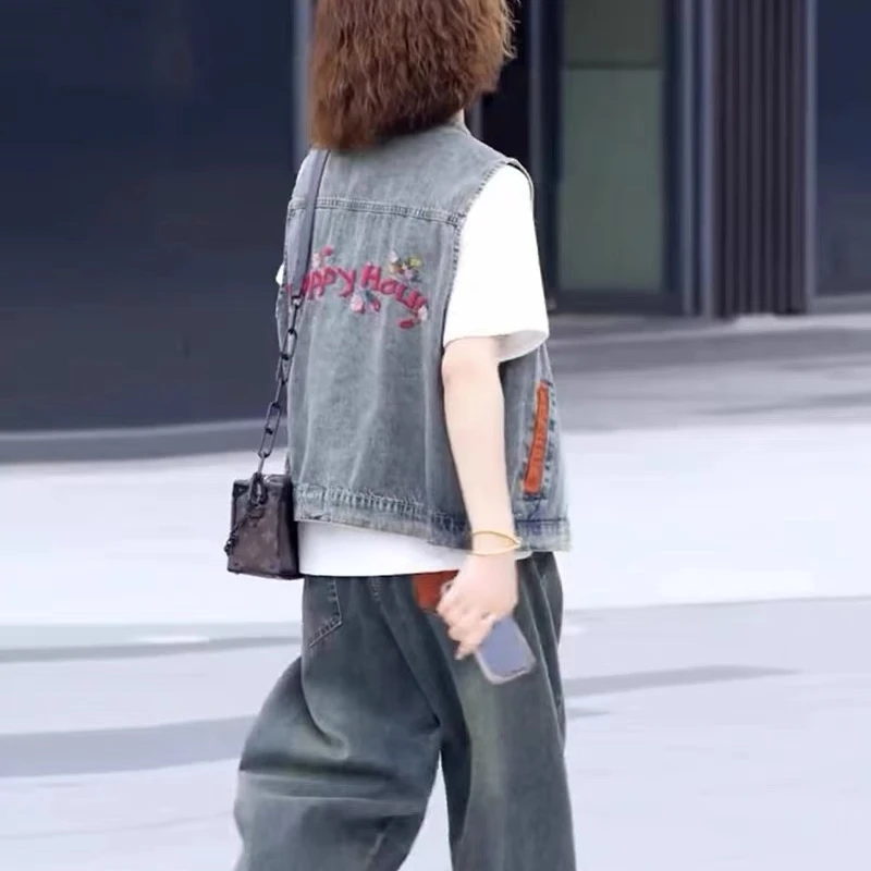 2025年春季新款复古水洗拼色牛仔马夹外套女宽松大码短款马甲坎肩