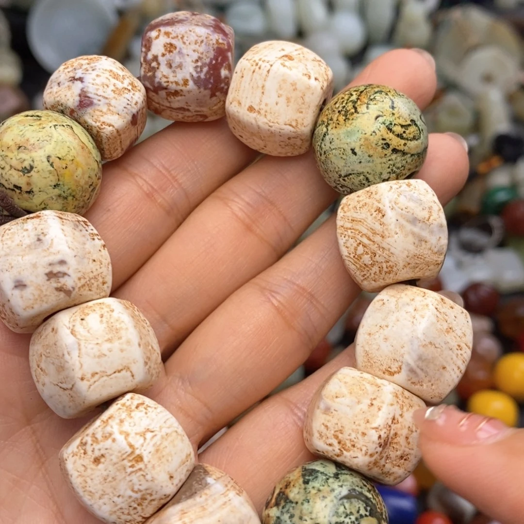 未镶嵌颈饰玛瑙/玉髓