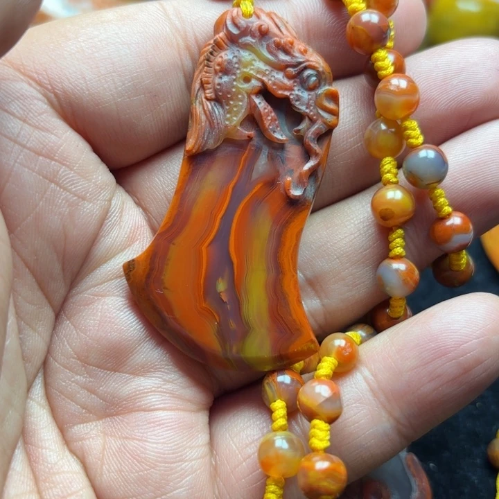 K***>玛瑙/玉髓未镶嵌玛瑙