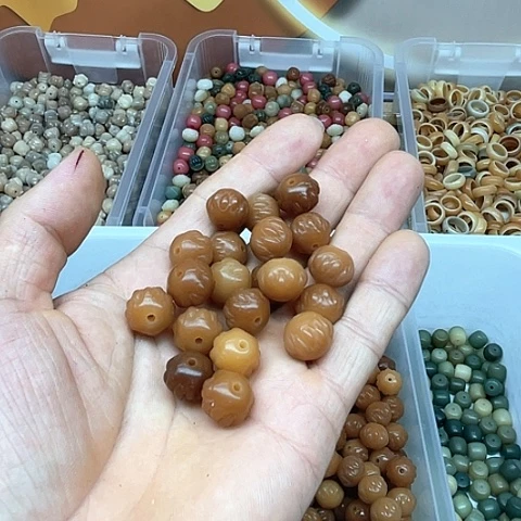 白玉菩提吊坠雕刻吞噬50颗